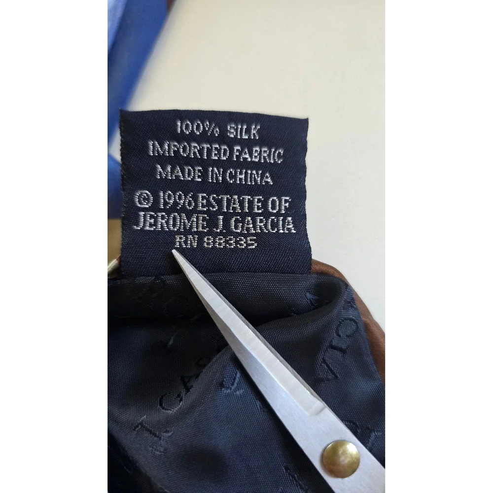 J Garcia Blue Mountain Collection 32 Silk Tie Geometric Diamond Blue Brown 1996